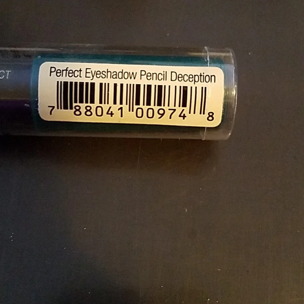 IMAN brand Eyeshadow pencil  NEW in package